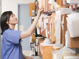 Od 1 kwietnia 2014 obowiązują tylko nowe minimalne normy zatrudnienia pielęgniarek