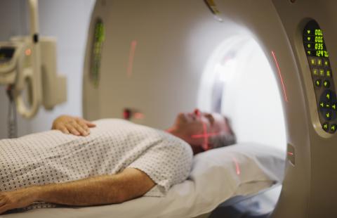 Gdynia: szpital testuje urządzenie zapobiegające utracie włosów przy chemioterapii