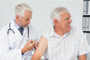 Radom: bezpłatne szczepienia seniorów przeciwko grypie