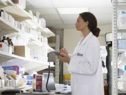 Wzrost wartości sprzedaży leków, suplementów i kosmetyków w aptekach 