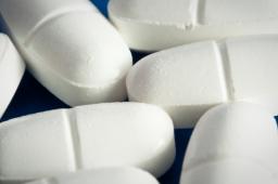 CBŚP zlikwidowało miejsce nielegalnej produkcji tabletek na potencję