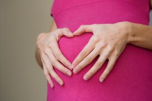 TK zbada dopuszczalność przerywania ciąży ze względu na wady płodu
