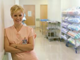 Czy pielęgniarka lub asystent wystawią zwolnienie lekarskie?