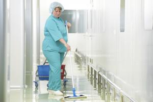 Usługi utrzymania czystości i cateringu w szpitalach zwolnione z VAT