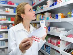 Hurtownie i importerzy leków muszą zgłosić tablice rejestracyjne do 14 lipca