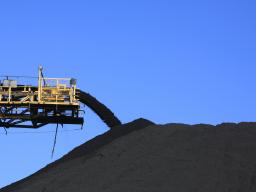 Spółki węglowe przywracają zatrudnianie absolwentów klas górniczych