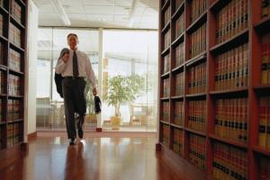 Adwokat ma nie tylko znać przepisy - musi być zaradny