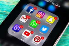 Pracy najczęściej szukamy w czwartki i niedziele