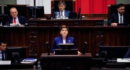 Wnioski o wotum nieufności wobec minister Rafalskiej i wicepremier Szydło odrzucone