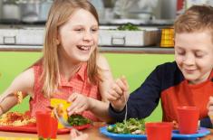 Dofinansowanie do wypoczynku dziecka pracownika czasami bez PIT