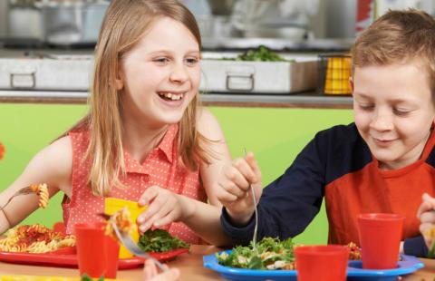 Dofinansowanie do wypoczynku dziecka pracownika czasami bez PIT