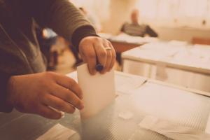 Głosy liczone będą ręcznie, system informatyczny ma wspierać wybory