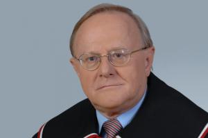 Prof. Biernat: Jest chaos i nie wiadomo, co zrobią sądy