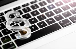 Sędzia z Wrocławia ukarany śmiercią cywilną za kradzież pendrive-ów