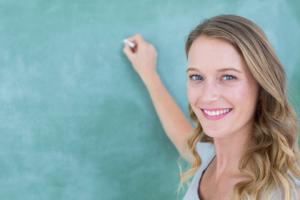 Dyrektora nie można oceniać za poglądy