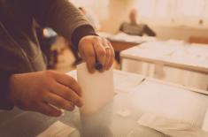 Wyborca okaże komisji dowód osobisty i złoży podpis, RODO nie zmienia zasad głosowania