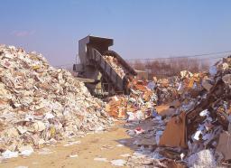 Gminy dostaną wsparcie finansowe na usuwanie nielegalnych składowisk odpadów