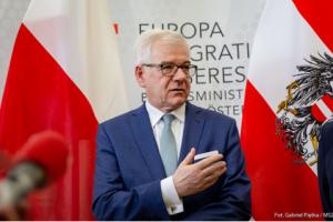 Szef MSZ: TK nie może zajmować się pytaniami do TSUE