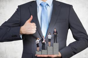 Wojewoda: Radnego nie można zmuszać do udziału w dwóch komisjach