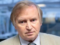 Prof. Piotrowski: Zabezpieczenie unijnego trybunału obowiązuje