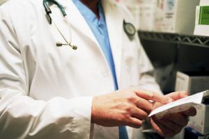 RPO: Tajemnice lekarskie z dokumentów powinien uchylać sąd