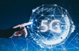 Ministerstwo Cyfryzacji likwiduje bariery prawne dla budowy sieci 5G