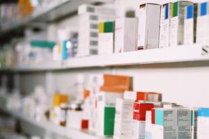 NIK: Po zmianach w prawie znikające leki pozostaną w Polsce