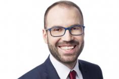 Lekko uchylone wrota do rejstracji znaków zapachowych