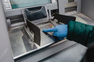 Senat: Bank powie, na podstawie jakich danych ocenia zdolność kredytową