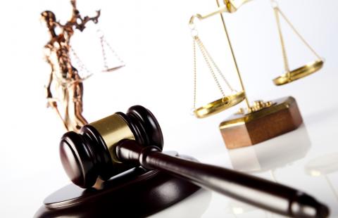 Usługi prawne udzielone bez kwalifikacji - Prokurator Generalny wnosi skargę nadzwyczajną