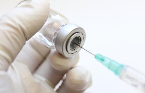 Projekt proszczepionkowy zagrożony, bo podpisów zebrano "na styk"