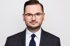 Centra usług biznesowych przyciągają osoby rozpoczynające karierę zawodową