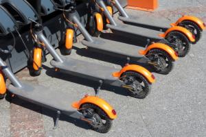 Deskorolka to rower, ale e-hulajnoga to nie motorower