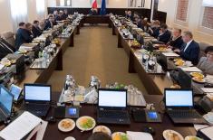 Rząd: Prawo znaków towarowych, płace i informacja o środowisku