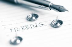 WSA: Stosunek pracy radnego mobbera nie jest chroniony