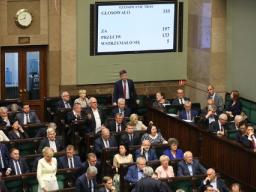Sejm: 884 ustaw i 378 uchwał w tej kadencji