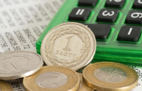 Raport: Drastycznie rosną wydatki samorządów, także na pensje