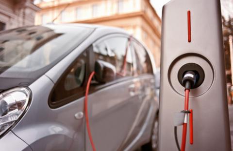 Rząd finiszuje prace nad dopłatami do "elektryków"