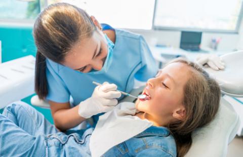 Leczenie zębów dziecka zawsze za zgodą rodzica