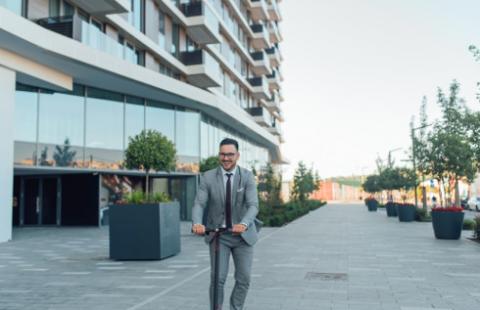 Hulajnoga i rower mogą być pojazdami służbowymi