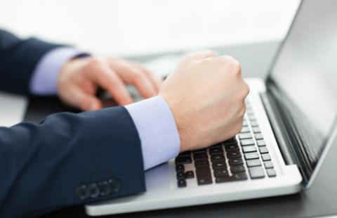 Książka o zagrożeniach związanych z informatyzacją nagrodzona przez informatyków