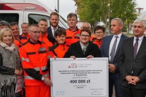 Rząd daje pieniądze na 200 karetek, ale... w trzy miesiące nie da się ich kupić