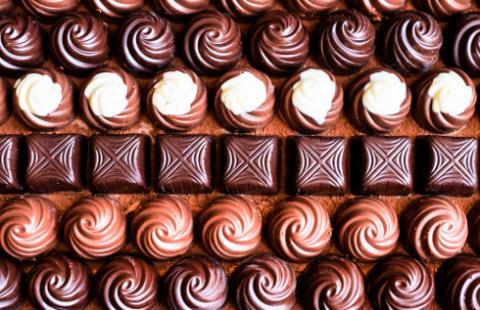 Zestaw skomponowany z batoników, chrupek i cukierków to nie nowy produkt