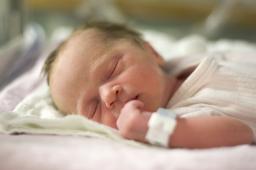 NFZ premią chce wyeliminować oddziały z małą liczbą porodów