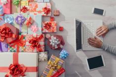 Mikołajkowe i świąteczne prezenty dla pracowników i emerytów czasem bez podatku