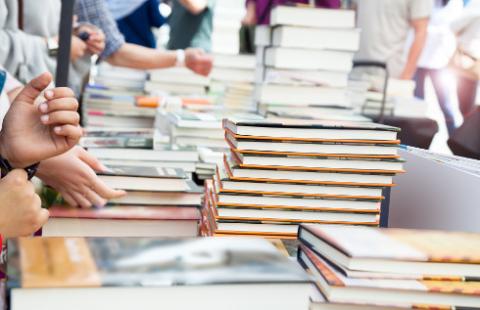 Więcej książek Olgi Tokarczuk w warszawskich bibliotekach