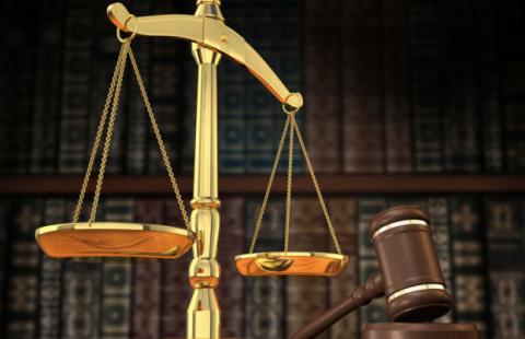 Adwokat Fertak: Stan totalnej niepewności prawa