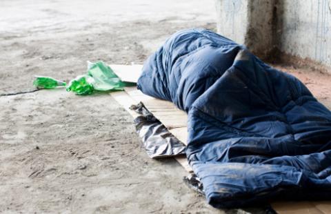 RPO: Władze publiczne powinny walczyć z bezdomnością