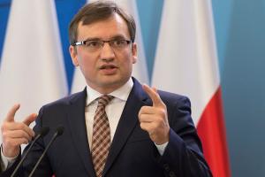 Ziobro o ustawie dyscyplinującej sędziów: sprzeciw wobec "sądokracji"
