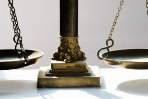 Część sądów rozważa wstrzymanie orzekania "nowych", inne liczą na apelacje